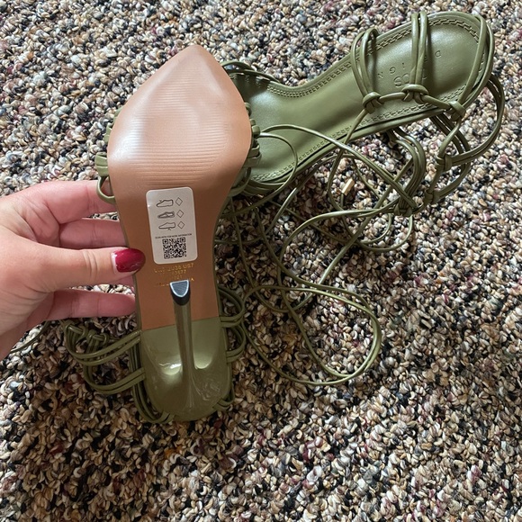 Lace up heels - Picture 4 of 5